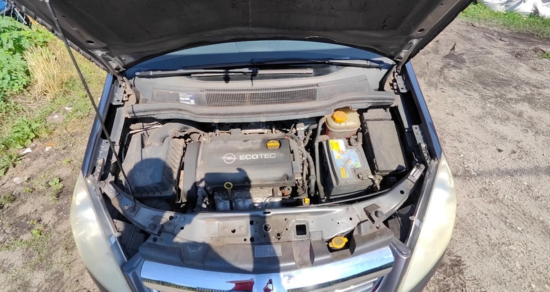 Opel Zafira cena 16500 przebieg: 259000, rok produkcji 2009 z Toruń małe 742